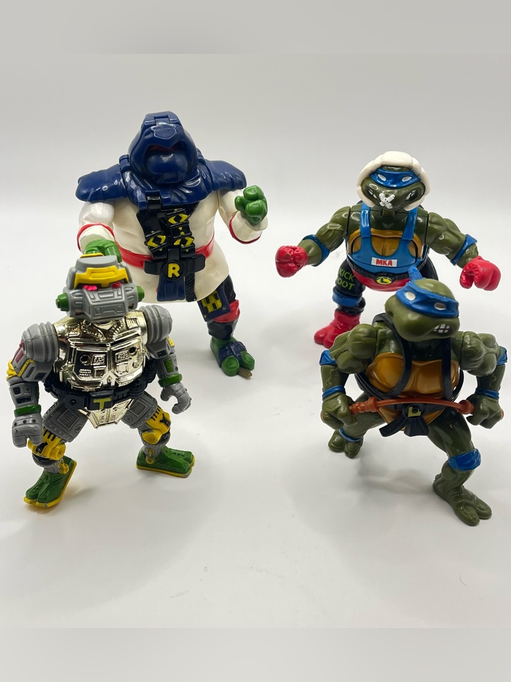 Lot of 4 TMNT Teenage Mutant Ninja Turtles Action Figures Vintage Playmates (198